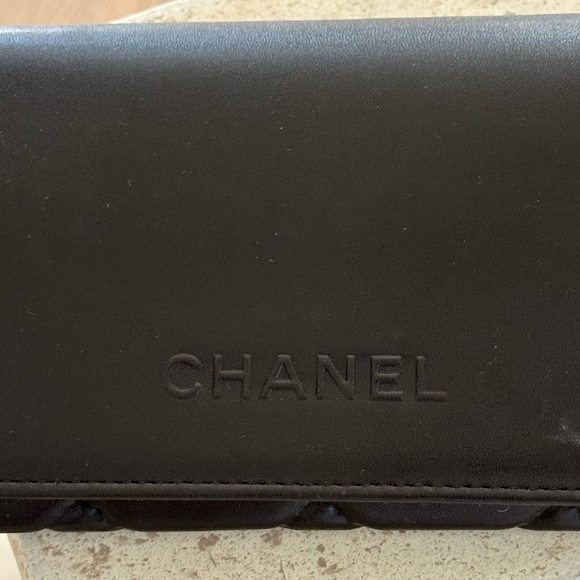 CHANEL Black Sunglasses main image 4